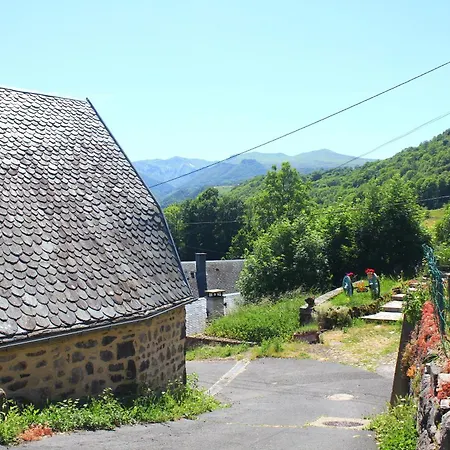Holiday home Maison De Varennes Chambon-sur-Lac